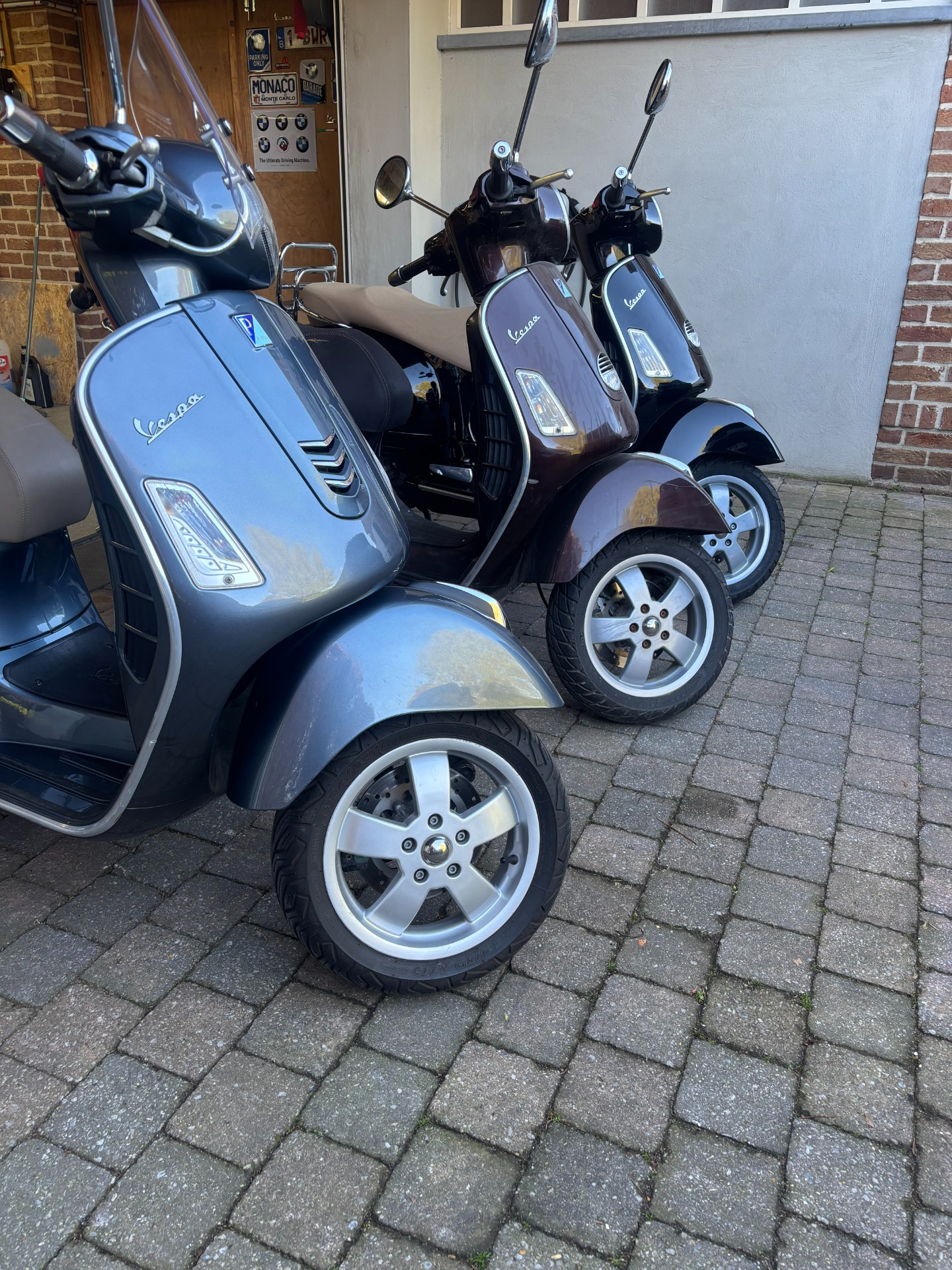 3 stuks Vespa GTS 125  & 1 stuks GTS300IE binnenkort beschikbaar